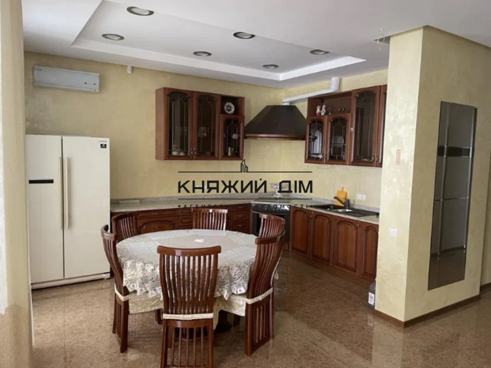 Продаж 2-кімнатної квартири студіо з індивідуальним опаленням. № 21146392 Київ - фото 1