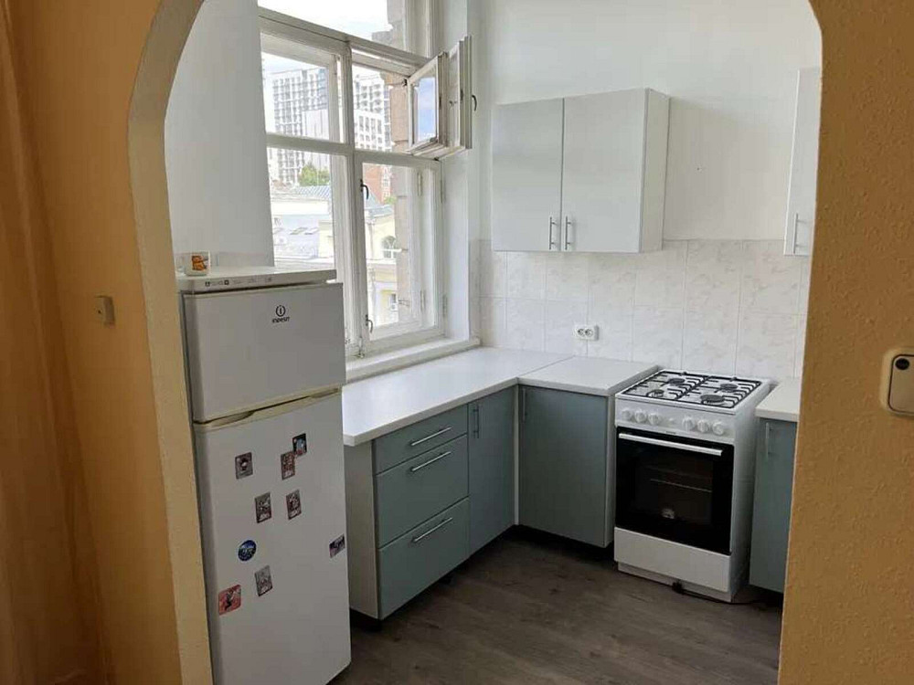 Оренда Квартира 3-кімнатна, 6/8 поверх на ул. Михаила Коцюбинского Киев - изображение 4