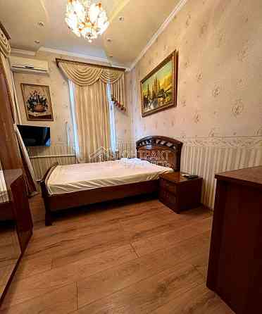 Продаж Будинок 5-кімнатний на вул. Кандаурова Харьков