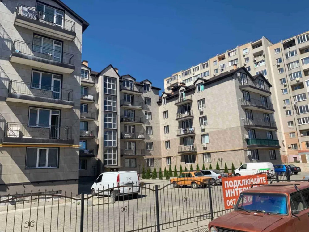 Продаж Квартира 1-кімнатна, 5/5 поверх на Институтская ул., 52  - фото 2