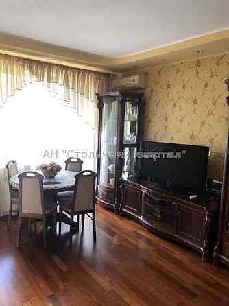 Продаж Будинок 3-кімнатний на Єреванська вул., 13 Kiev