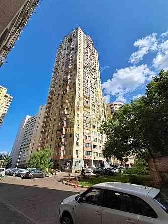 Продам 2 к квартиру вул.Чорнобильська Київ