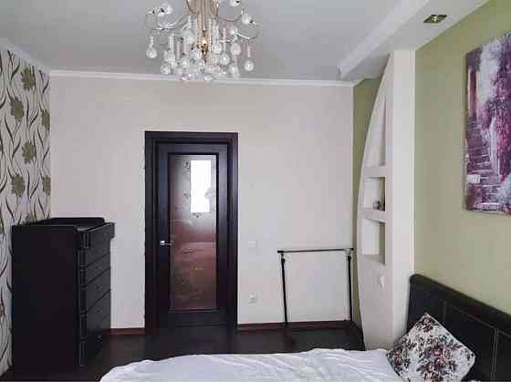 Оренда Квартира 2-кімнатна, 16/25 поверх на пр. Петра Григоренко Київ