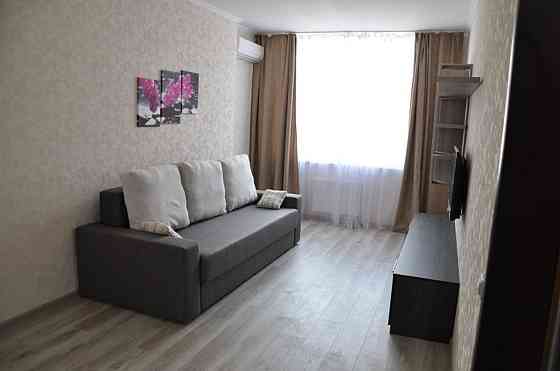 Оренда Квартира 1-кімнатна, 20/22 поверх на ул. Анны Ахматовой, 22 Kiev