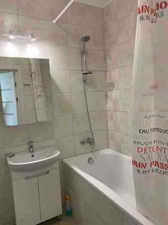 Оренда Квартира 1-кімнатна, 14/26 поверх на ул. Каменская Київ