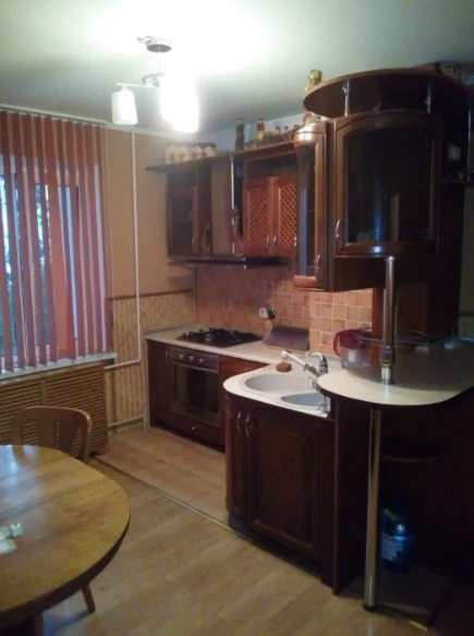 Продам 3-х комнатную квартиру на п.Котовсокого Одесса - изображение 1