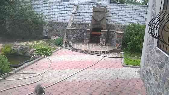 Продаж Будинок 4-кімнатний на вул. Вишнева Kharkiv