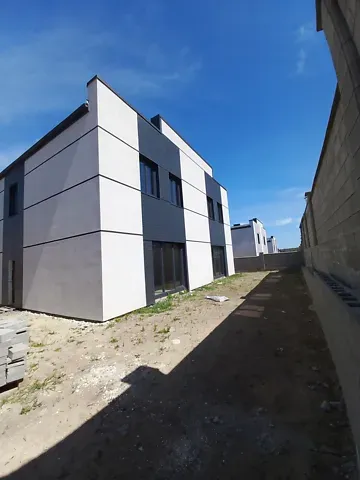 Продаж 2-поверховий   120 кв.м 4 кімн. на Кулика і Гудачека (Макарова) вулиця Рівне - фото 3