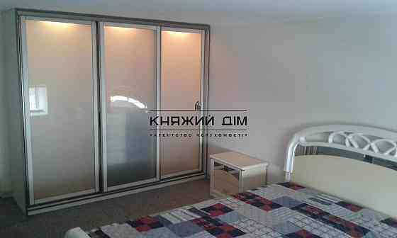 Оренда 3кімн.2-х рівнева кв.поряд з Ботанічному садом,м.Площа Льва Толстого № 11134376 Київ