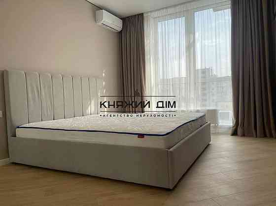 Оренда Квартира 1-кімнатна, 20/25 поверх на Ревуцкого ул. Київ