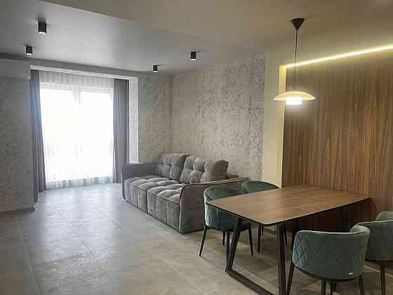 Продаж Квартира 3-кімнатна, 8/10 поверх на Аржанова ул., 3 Дніпро