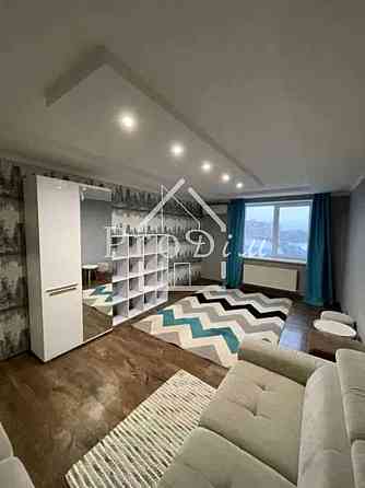 Оренда Квартира 2-кімнатна, 8/11 поверх на Жулянська вул., 2в Київ