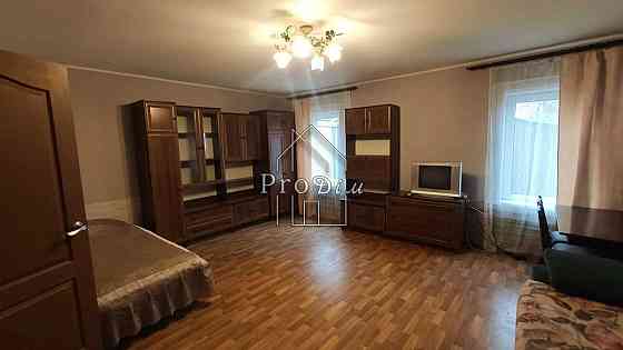 Оренда Будинок 2-кімнатний на Нікопольська вул., 23 Київ