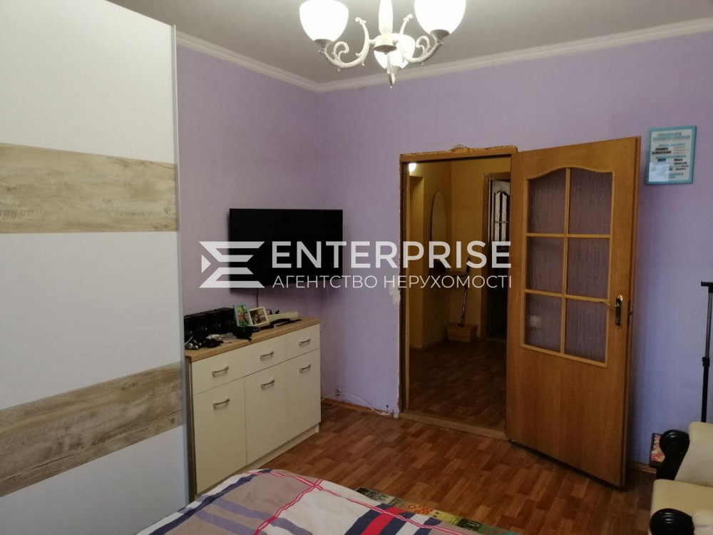 Продаж 3к Квартира 69 кв.м Озерная вул. Київ - фото 1