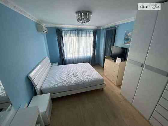 Оренда Квартира 3-кімнатна, 7/9 поверх на ул. Елены Телиги Киев