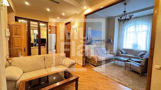 Оренда Квартира 3-кімнатна, 2/5 поверх на вул. Хмельницкого Богдана Kiev