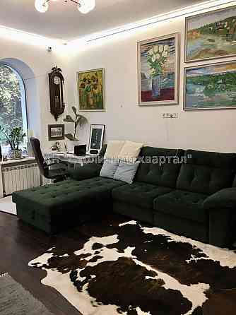 Продаж Будинок 3-кімнатний на Хмельницького Богдана вул., 9 Киев