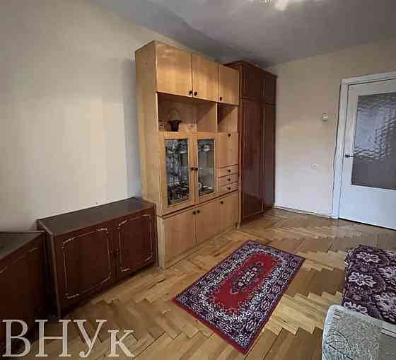 Продаж Квартира 3-кімнатна, 3/5 поверх на Столєтова Ужгород