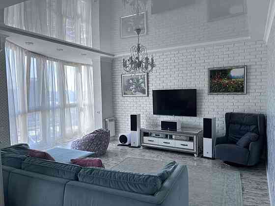 Продаж Квартира 3-кімнатна, 19/24 поверх на Дніпровська набережна, 25 Киев