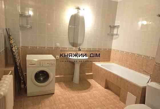 Оренда Квартира 3-кімнатна, 15/16 поверх на Ахматовой Анны ул. Київ