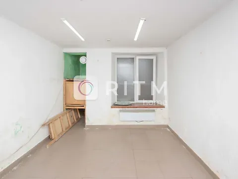 Здається    Чернівці Аркадія Жуковського (Горького Максима) вулиця 19 Чернівці - фото 2