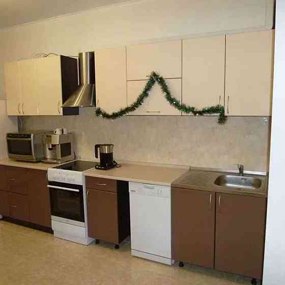 Оренда Квартира 3-кімнатна, 3/25 поверх на ул. Воскресенская, 12в Київ