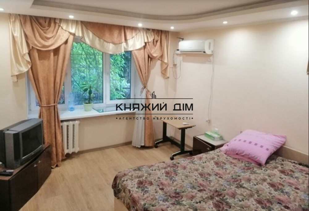 Оренда Квартира 1-кімнатна, 1/10 поверх на Калининградская ул. Киев - изображение 1