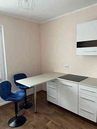 Оренда Квартира 1-кімнатна, 25/25 поверх на Коноплянська, 22а Kiev