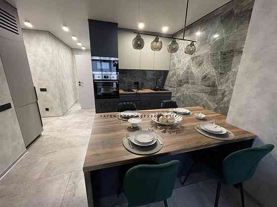 Оренда Квартира 2-кімнатна, 13/23 поверх на вул. Трутенко Онуфрия ул./Михайла Максимовича Kiev