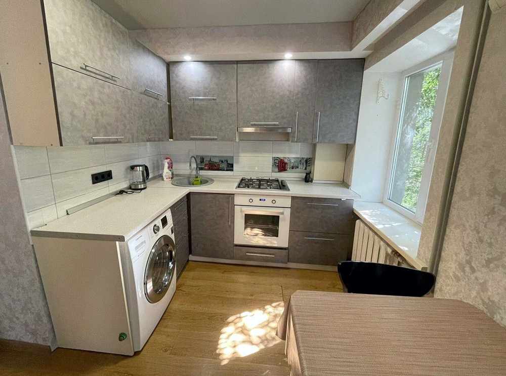 Продаж Квартира 2-кімнатна, 5/5 поверх на Паторжинского ул., 6 Б Дніпро - фото 2