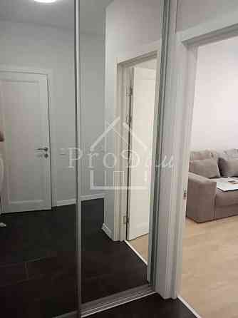 Оренда Квартира 1-кімнатна, 9/9 поверх на Юнацька вул., 1 Kiev