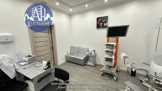 Сдаётся Помещение в жилом доме площадь 129 кв.м 1-й этаж Черновцы Руданського 24 Черновцы