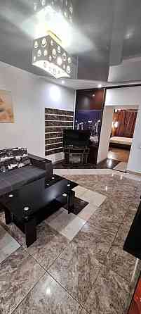 Оренда Квартира 1-кімнатна, 1/5 поверх на просп. Леоніда Каденюка, 3А Kiev