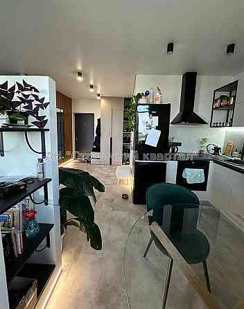 Продаж Будинок 1-кімнатний на Стуса Василя вул., 7Б Kiev