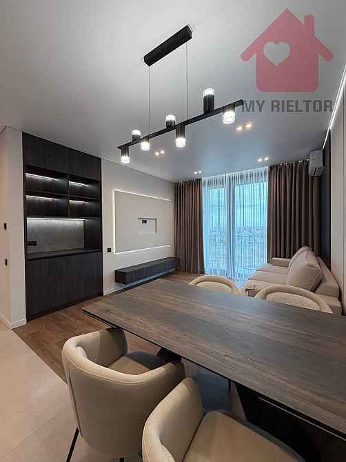 Продаж Квартира 2-кімнатна, 6/9 поверх на Легоцького Ужгород - изображение 1