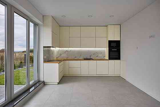 Продаж Квартира на улица Жасминова 12 Чішки