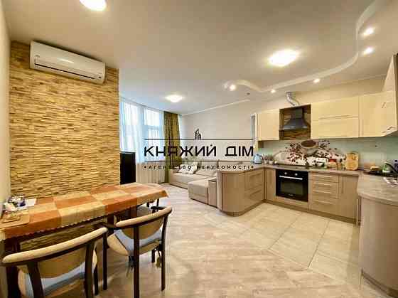 Продаж 2к Квартира 78 кв.м Драгоманова ул. Київ