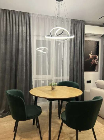 Продаж Квартира 1-кімнатна, 9/22 поверх на Михайла Максимовича, 28к Київ