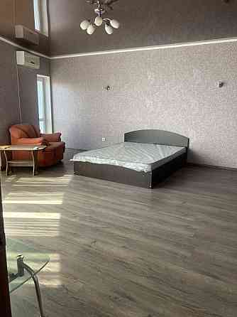 Оренда Квартира 1-кімнатна, 28/35 поверх на просп.Соборності, 30 Киев