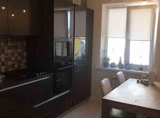 Оренда Квартира 3-кімнатна, 5/9 поверх на ул. Вишняковская, 8 Київ