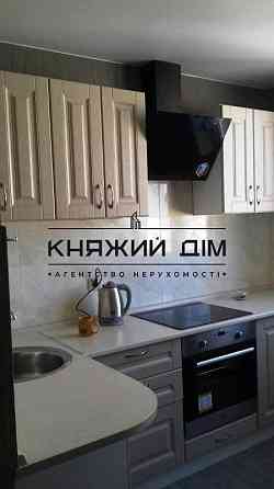 Оренда Квартира 2-кімнатна, 22/25 поверх на Крушельницкой Соломии ул. Київ