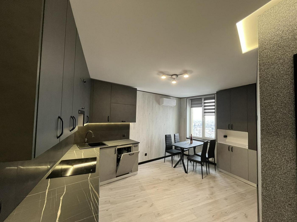 Продаж Квартира 2-кімнатна, 14/14 поверх на вул. Незалежності Житомир - фото 1