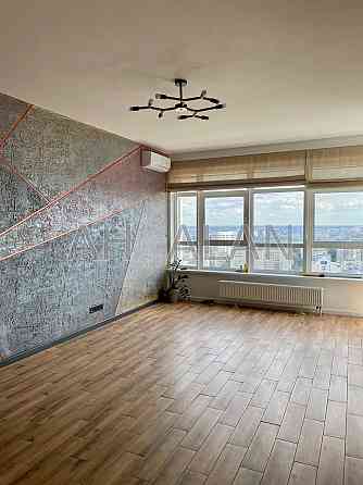 Оренда офісне приміщення на Кловський узв., 7А приміщень - 5, поверх - 30/42 Киев