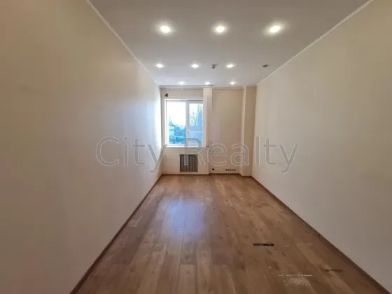 Сдаётся Офисные помещения площадь 99 кв.м 2-й этаж Киев Вікентія Хвойкі 18/14 Киев