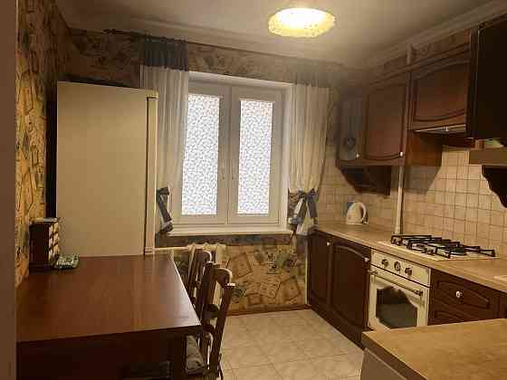 Продам 2  кімнатну на Таїрова Одеса