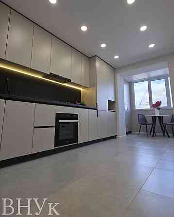 Продаж Квартира 3-кімнатна, 10/10 поверх на Іллєнка Тернопіль