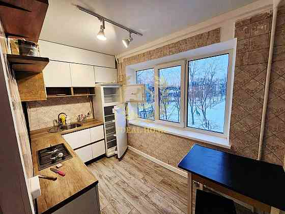 Продаж Квартира 2-кімнатна, 3/5 поверх на Космическая ул., 5 Киев