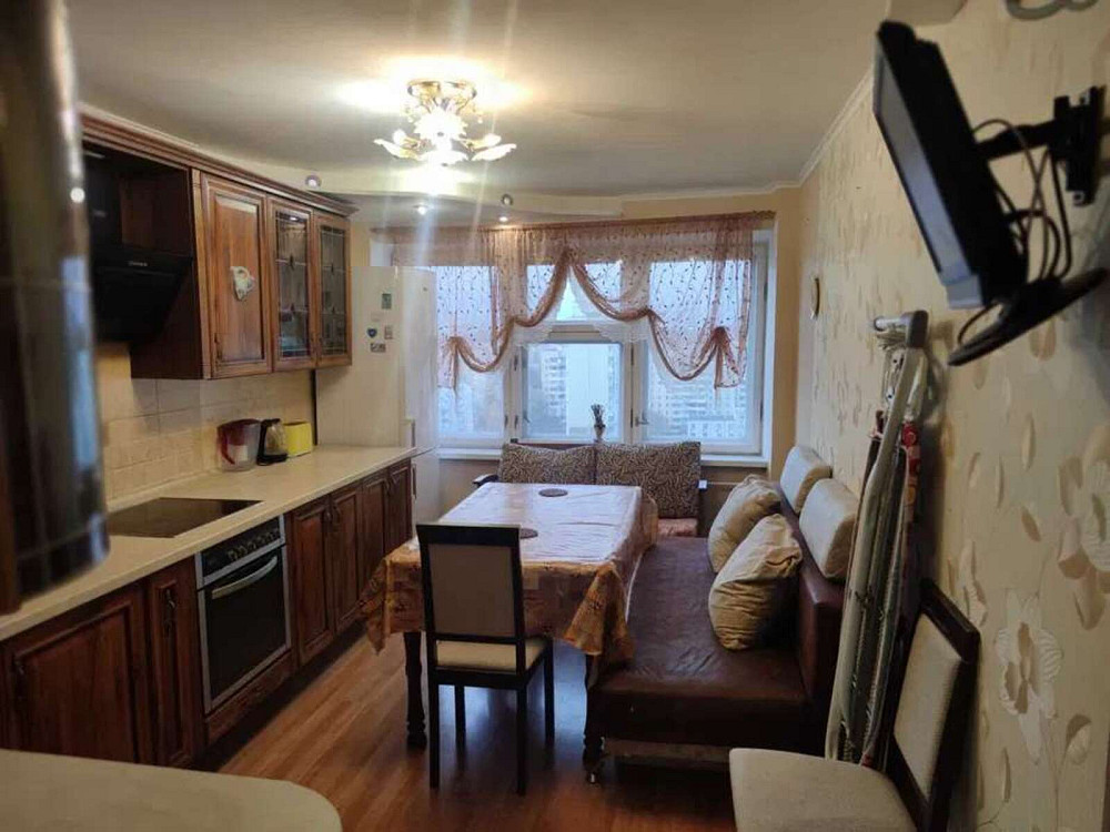 Оренда Квартира 3-кімнатна на пл. Святошинская, 1 Київ - фото 2