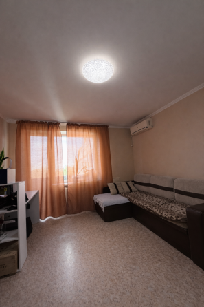 Оренда Квартира 1-кімнатна, 10/10 поверх на Бориса Мозолевського вул., 6 Днепр