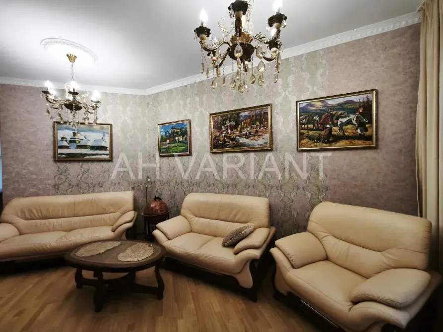 Продаж 3к Квартира 89 кв.м Возз'днання 17 Ужгород - фото 2